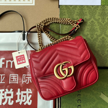 GG Marmont Mini 18 cm piel de becerro roja herrajes dorados