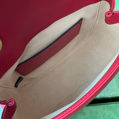 GG Marmont Mini 18 cm piel de becerro roja herrajes dorados