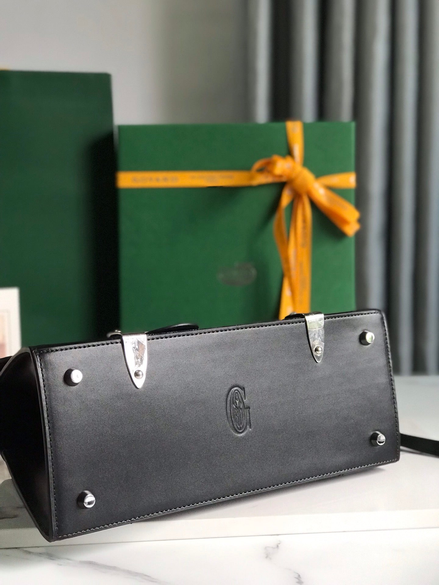 SA?GON PM BAG 28 IN BLACK GOYARDINE CANVAS AND CALFSKIN