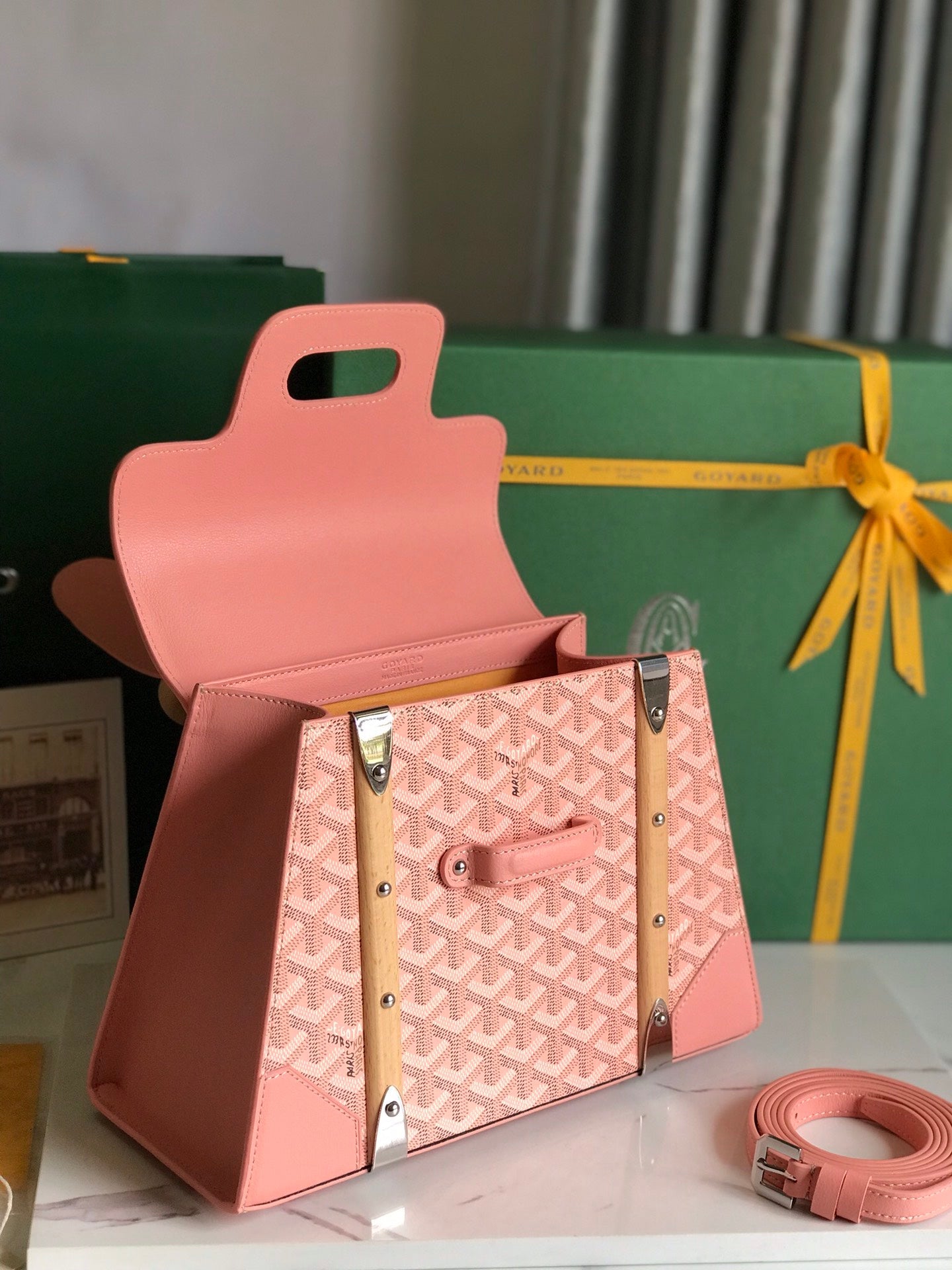 BOLSO SA?GON PM 28 EN LONA GOYARDINE ROSA BEBÉ Y PIEL DE BECERRO