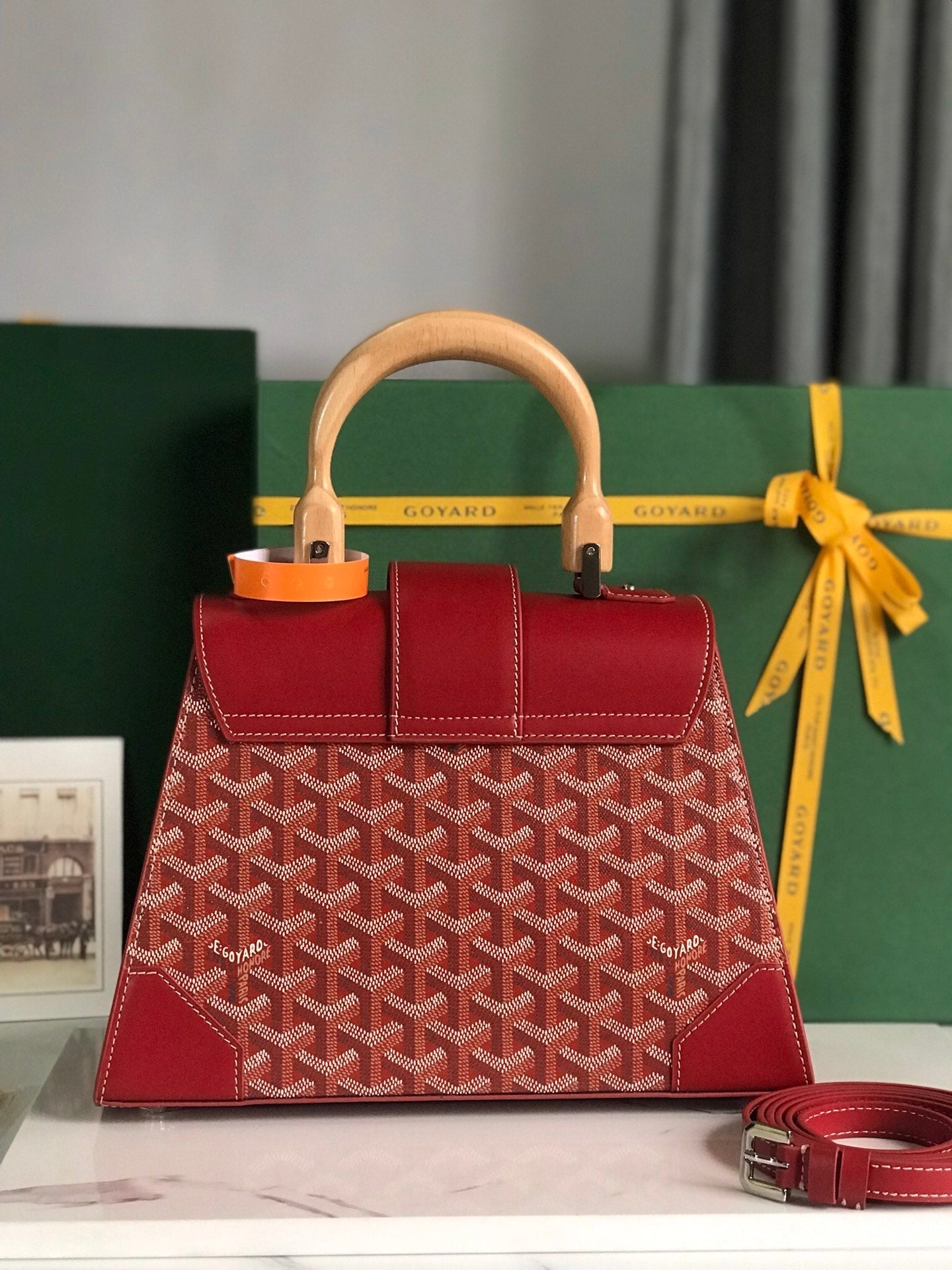 SA?GON PM BAG 28 IN PERSIAN RED GOYARDINE CANVAS AND CALFSKIN