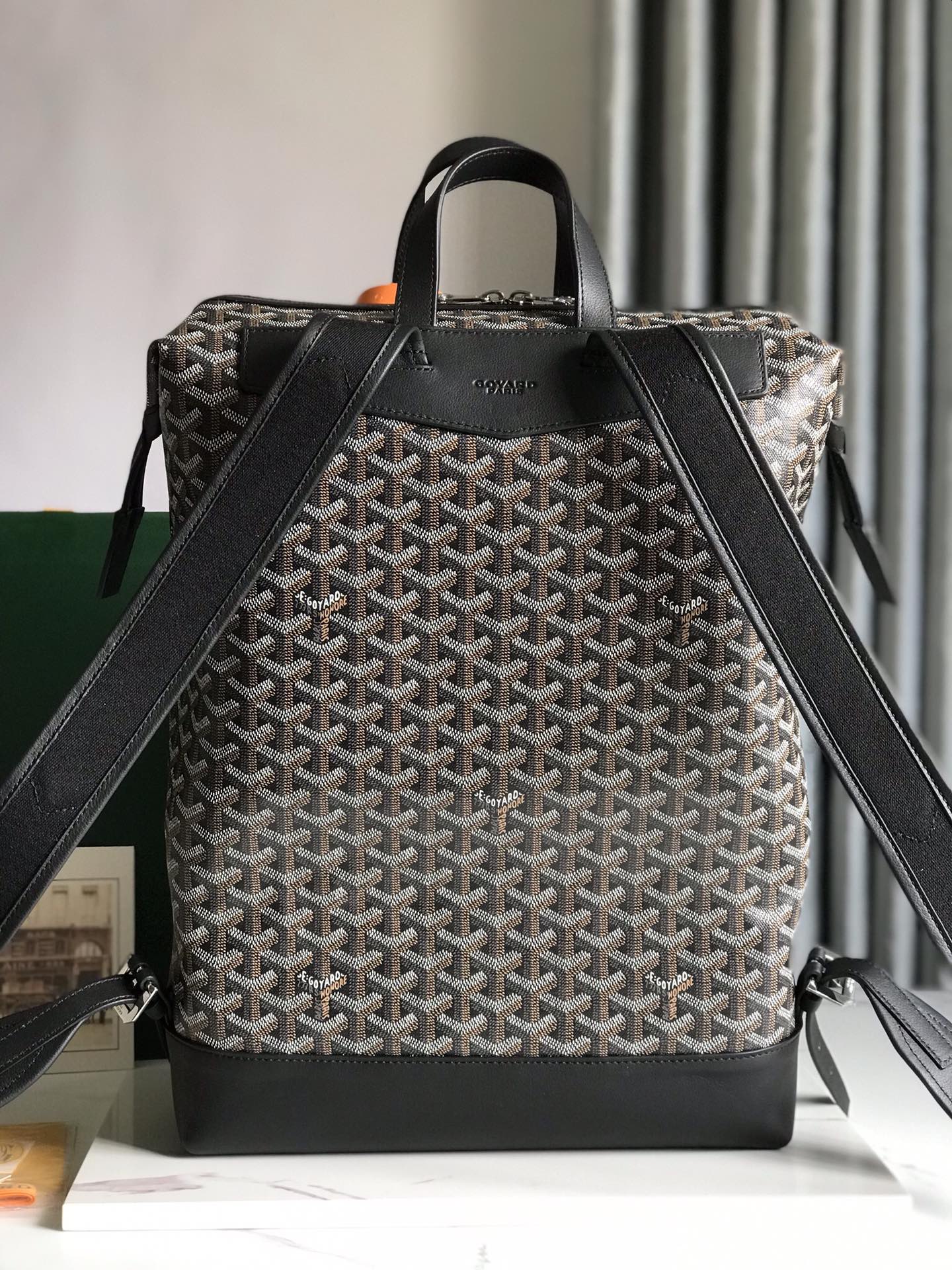 MOCHILA CISALPIN 43 EN LONA GOYARDINE NEGRA Y PIEL DE BECERRO