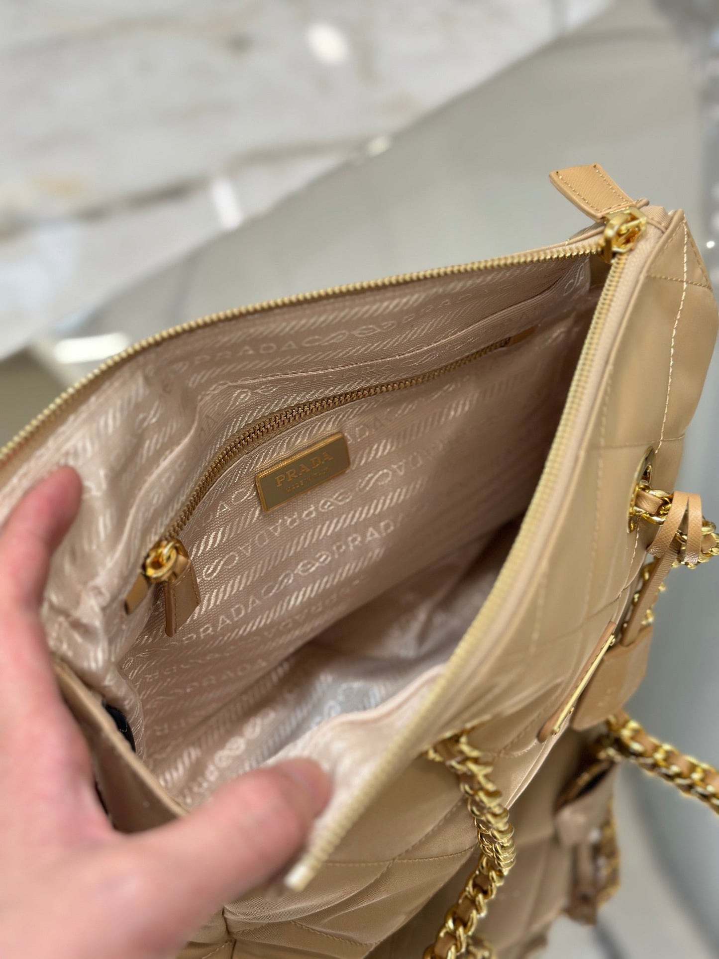 SAC HOBO VINTAGE 25 EN NYLON MATELASSÉ BEIGE FRANÇAIS CLAIR, QUINCAILLERIE DORÉ
