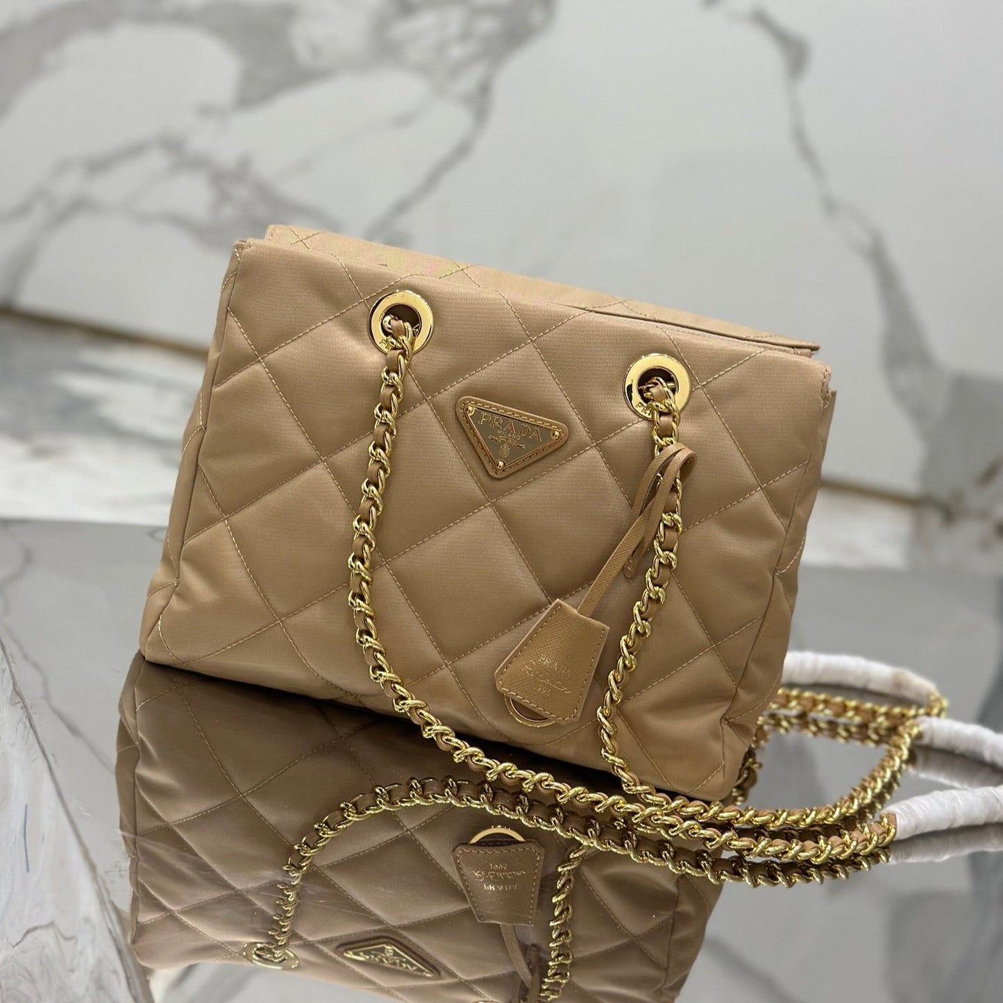 SAC HOBO VINTAGE 25 EN NYLON MATELASSÉ BEIGE FRANÇAIS CLAIR, QUINCAILLERIE DORÉ
