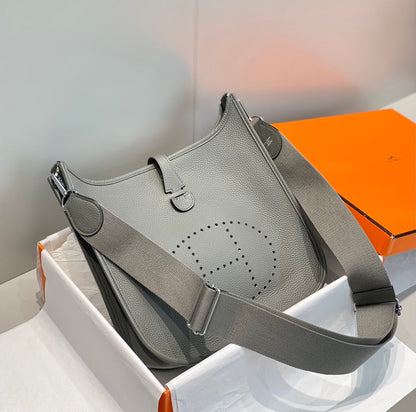 Evelyne 29cm Gris Togo Shw