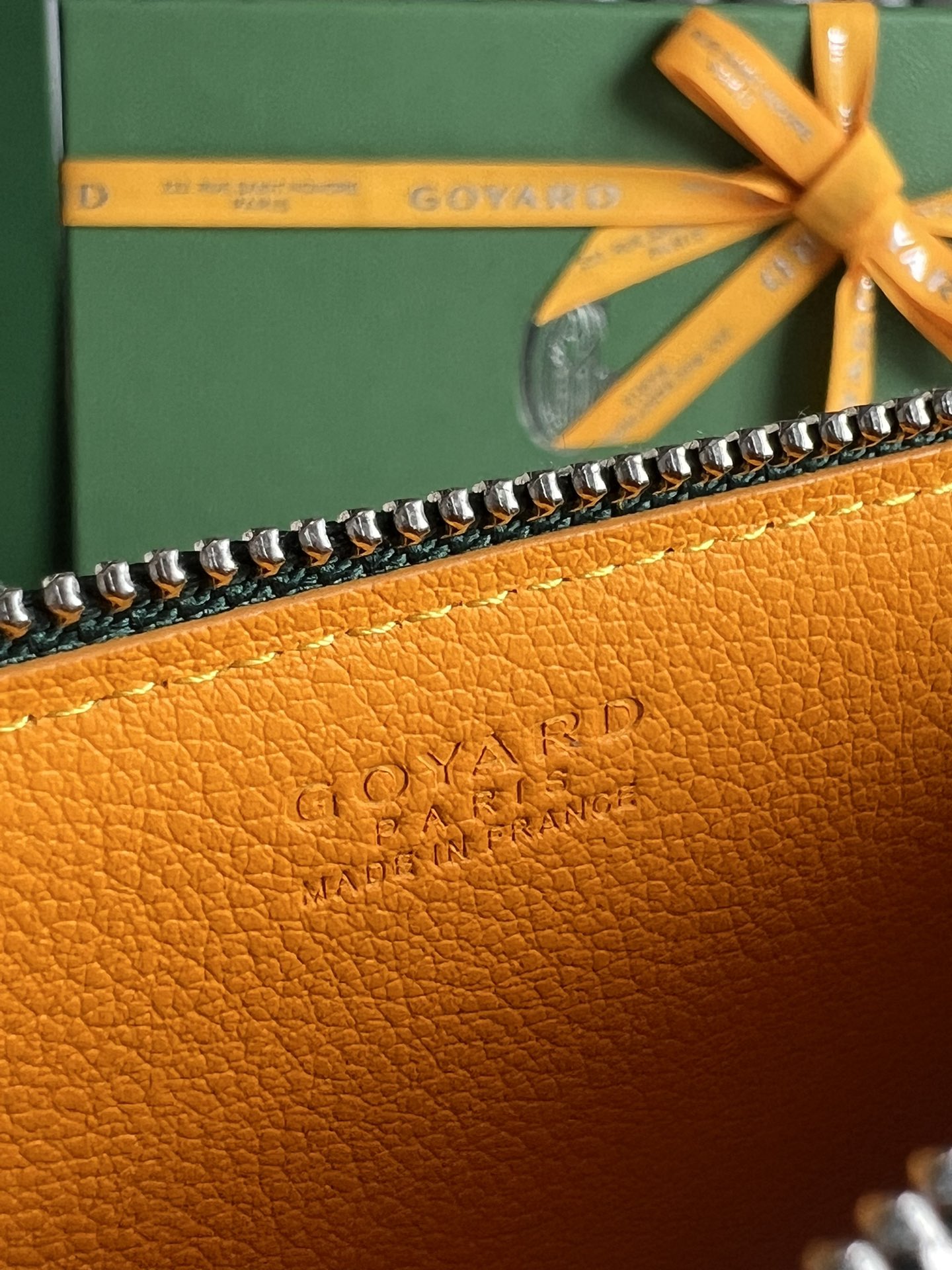 INSERTAR LOUISE 21 EN LONA GOYARDINA VERDE