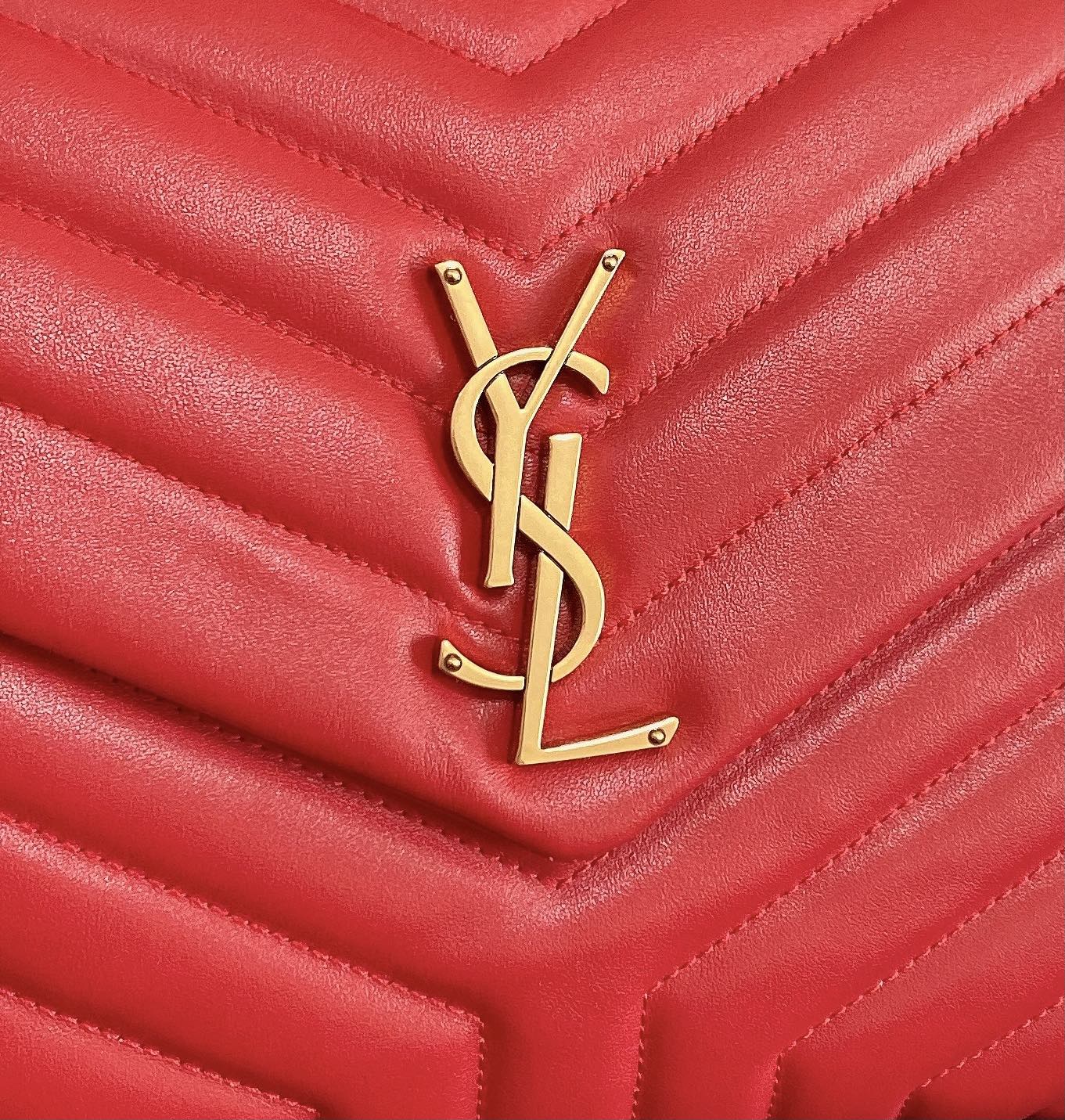 LOULOU MEDIUM 32 RED QUILTED LEATHER