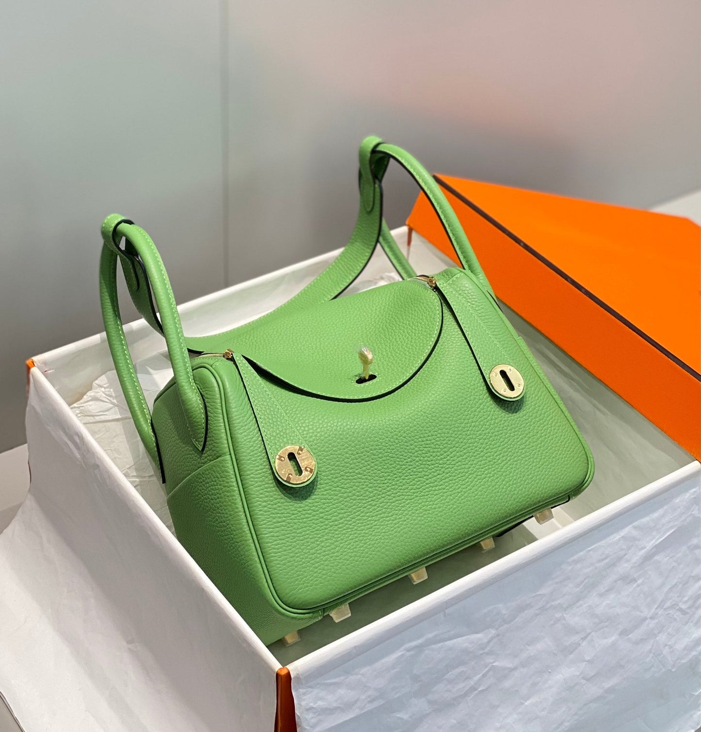 BOLSO HM LINDY 30 KELLY VERDE TAURILLON CUERO CLEMENCE