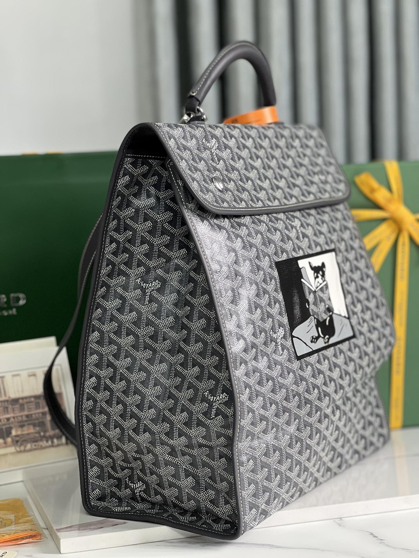 SAINT L¨¦GER BACKPACK 35 IN BLACK GOYARDINE CANVAS AND CALFSKIN WITH CARTOON PATCH