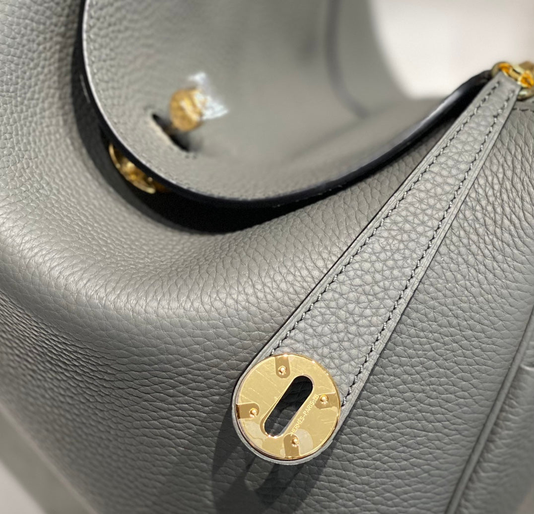 BOLSO HM LINDY 30 PIEL TAURILLON CLEMENCE GRIS