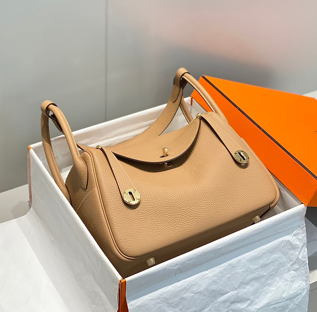 BOLSO HM LINDY 30 PIEL TAURILLON CLEMENCE CAMEL