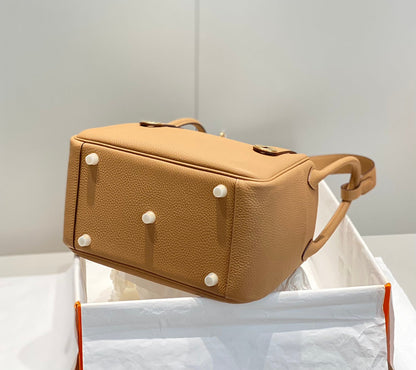 BOLSO HM LINDY 26 PIEL TAURILLON CLEMENCE CAMEL