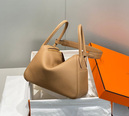 BOLSO HM LINDY 26 PIEL TAURILLON CLEMENCE CAMEL