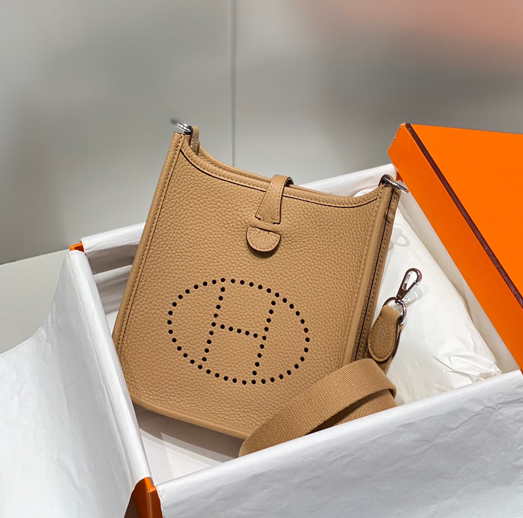 Mini Evelyne 18cm Marrón Togo Shw