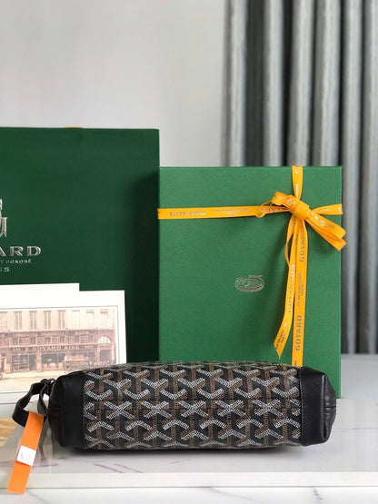 BOLSA CONTI 24 EN PIEL DE CORDERO NEGRA Y LONA GOYARDINE