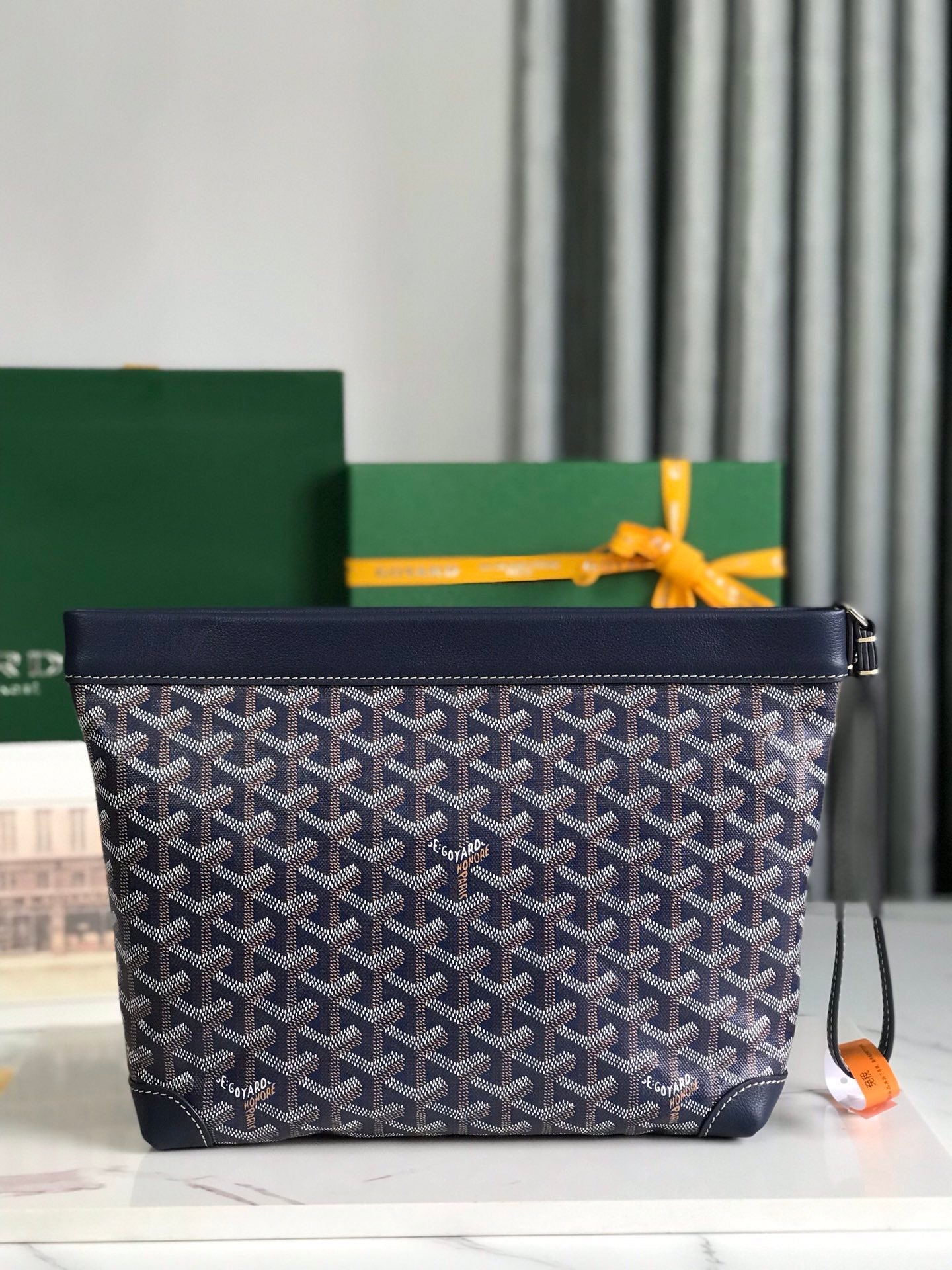 BOLSA CONTI 24 EN PIEL DE CORDERO AZUL MARINO Y LONA GOYARDINE