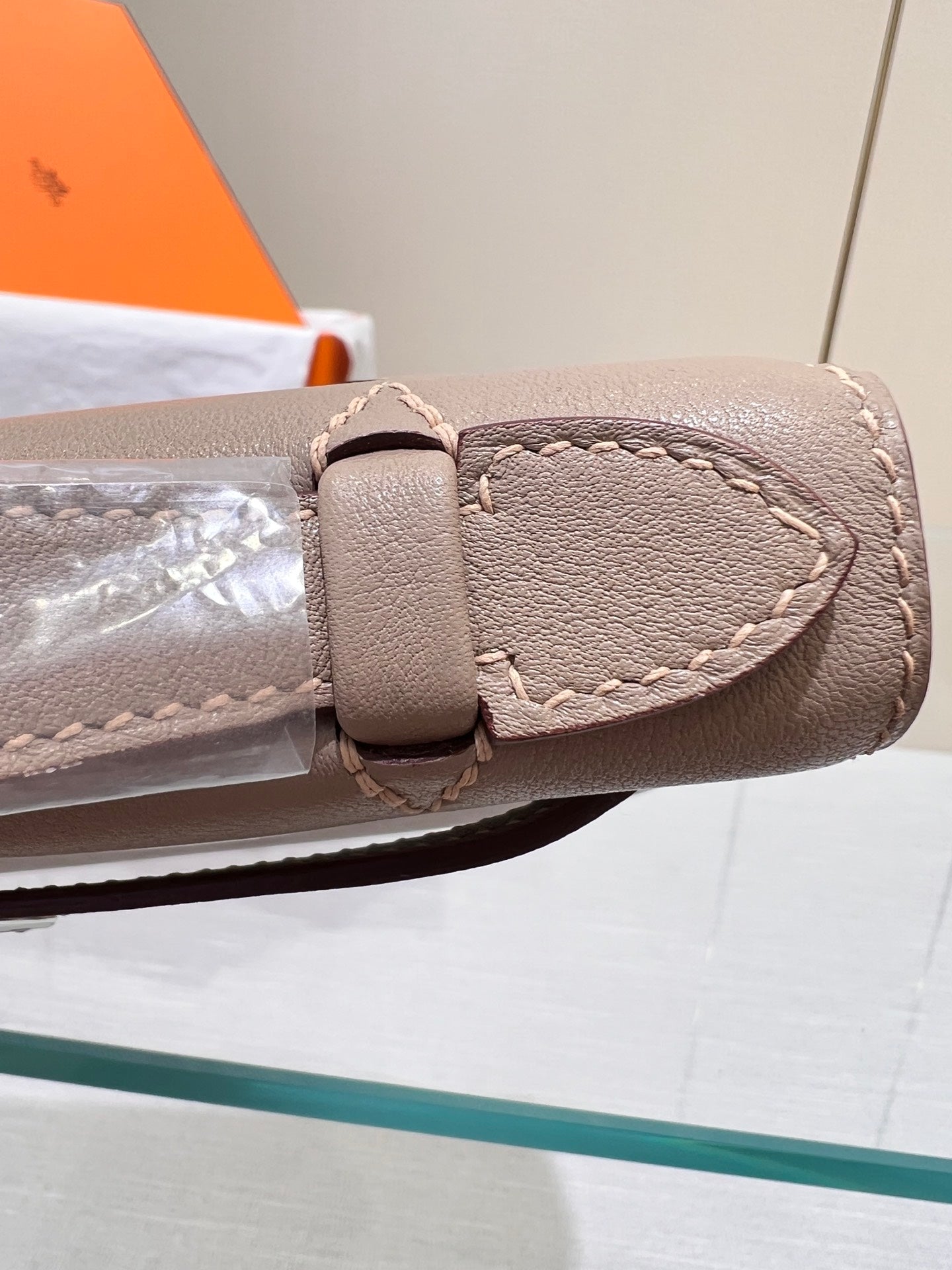 BOLSO DE BOLSILLO HM KELLY 22 CM GRIS ASFALTO SWIFT PLATA HARDWARE