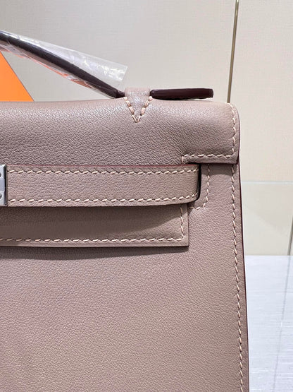 BOLSO DE BOLSILLO HM KELLY 22 CM GRIS ASFALTO SWIFT PLATA HARDWARE