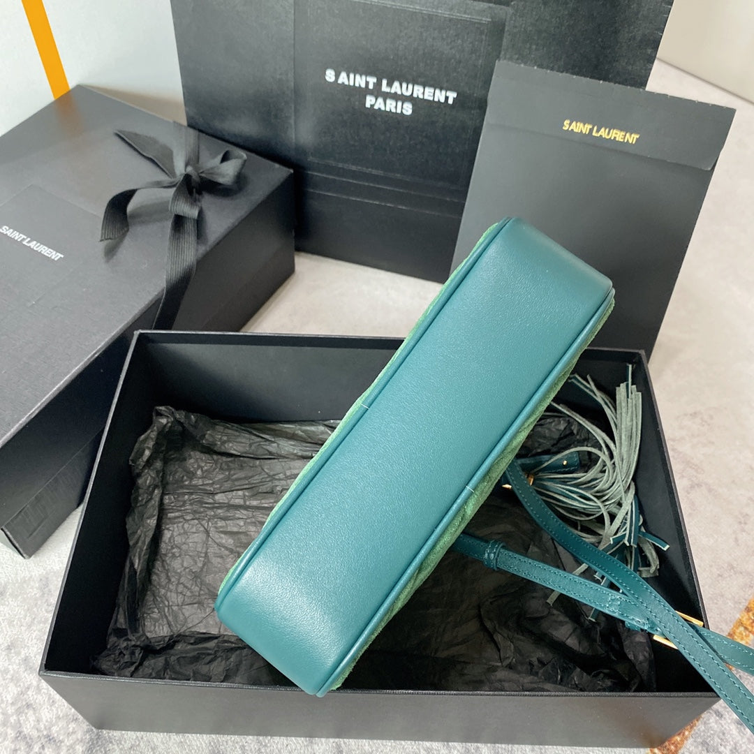BOLSO PARA CÁMARA LOU 23 EN ANTE VERDOSO Y RIBETE DE PIEL DE BECERRO