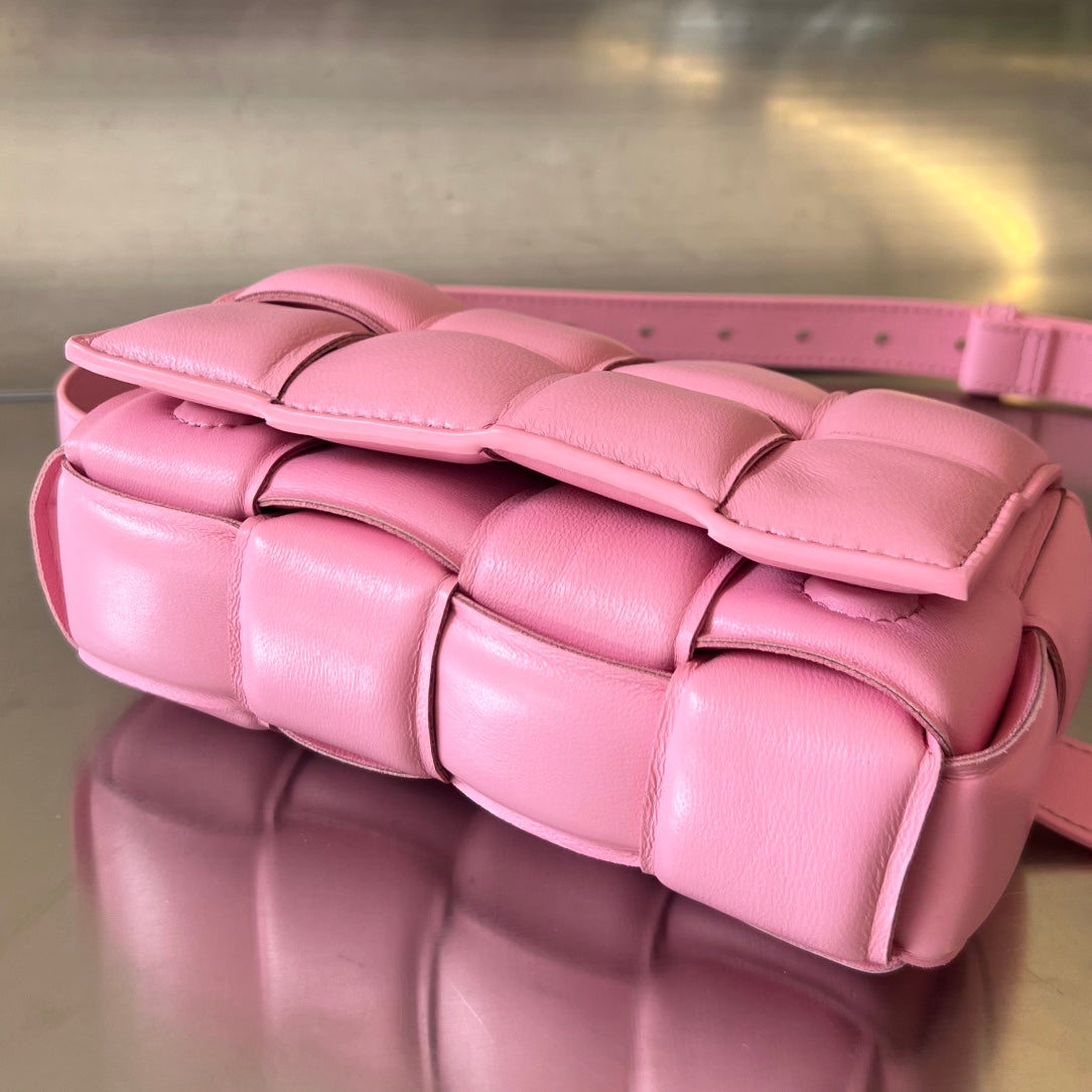 MINI CASSETTE 18 EN PIEL DE CORDERO ROSA CLARO