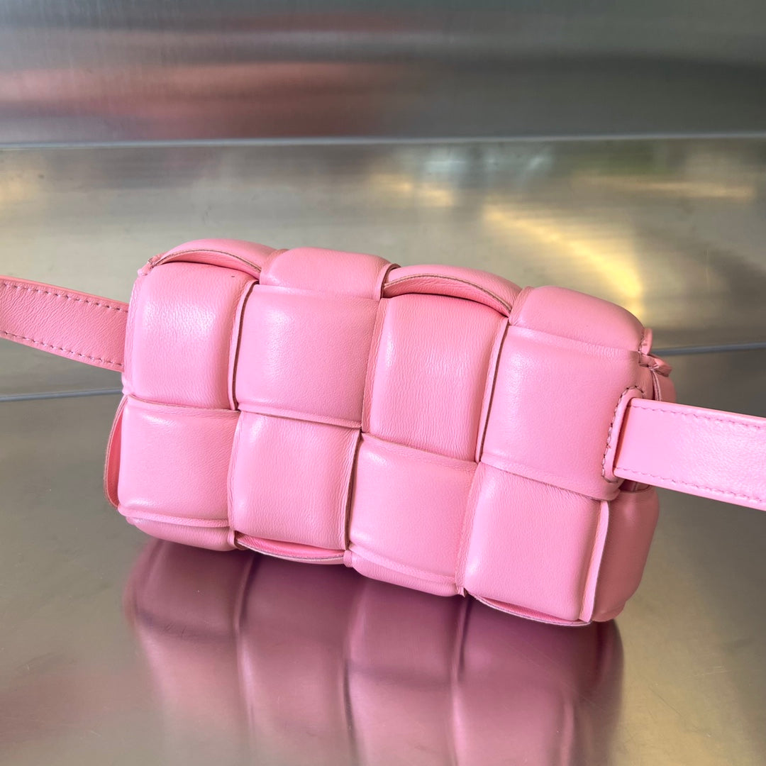 MINI CASSETTE 18 EN PIEL DE CORDERO ROSA CLARO