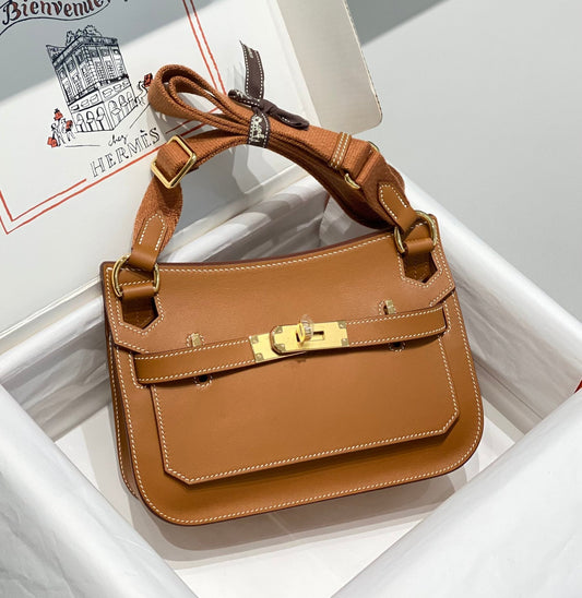 KELLY BOLSO BANDOLERA JYPSIERE DE PIEL TAN 23CM GHW
