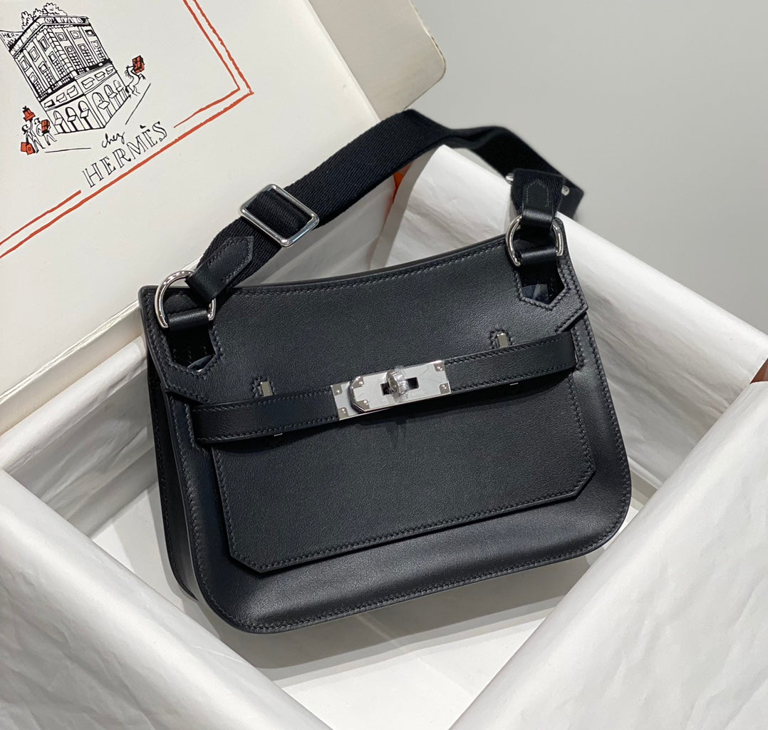 BOLSO BANDOLERA KELLY 23CM JYPSIERE DE PIEL NEGRA SHW
