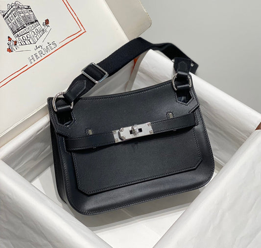 BOLSO BANDOLERA KELLY 23CM JYPSIERE DE PIEL NEGRA SHW