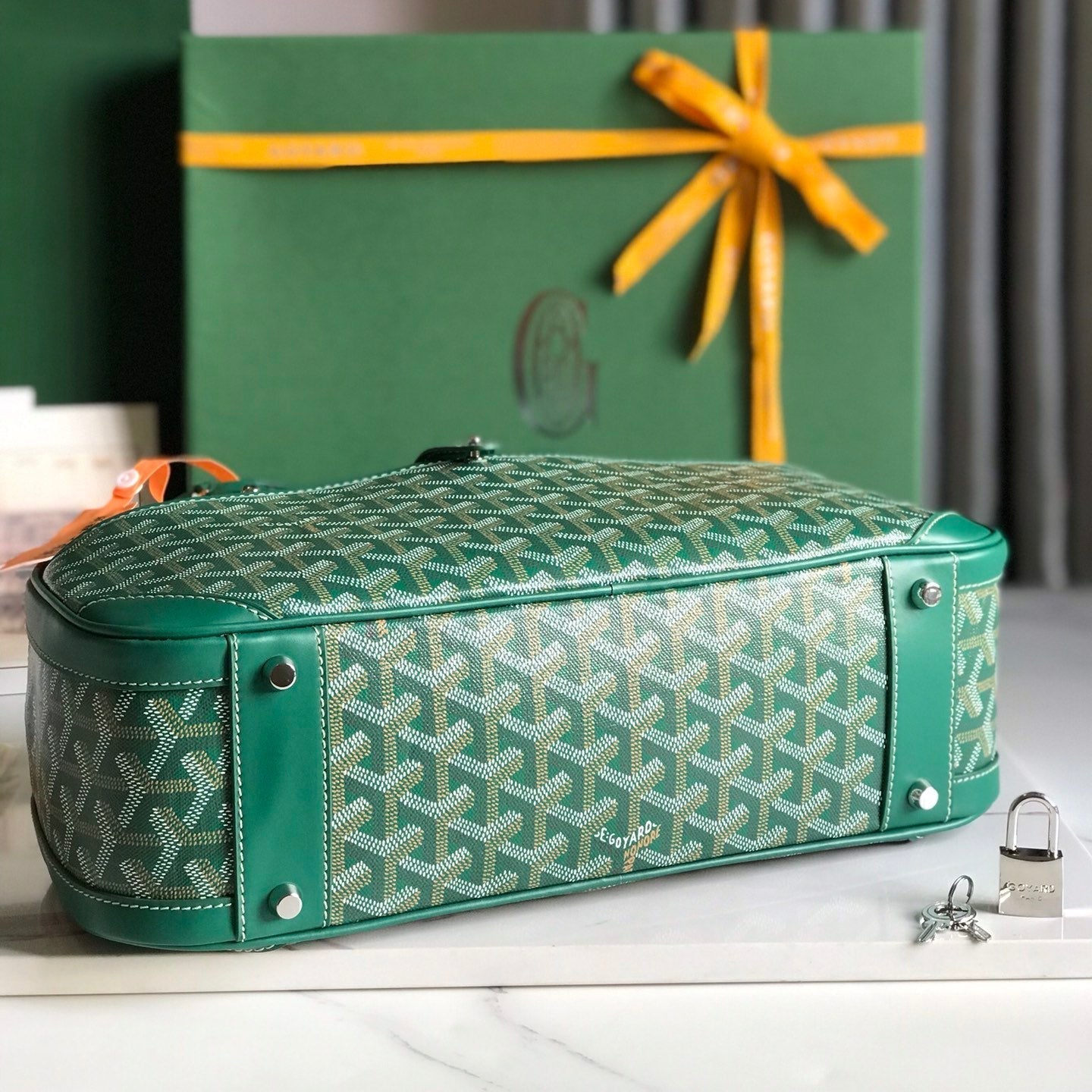 BOLSO SAINT JEANNE 35 EN LONA GOYARDINE VERDE Y PIEL DE BECERRO