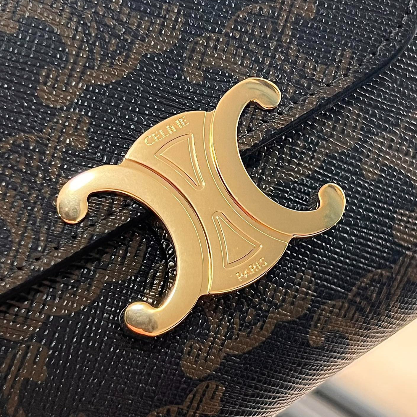 CARTERA TRIOMPHE 10 DE PIEL DE BECERRO TAN