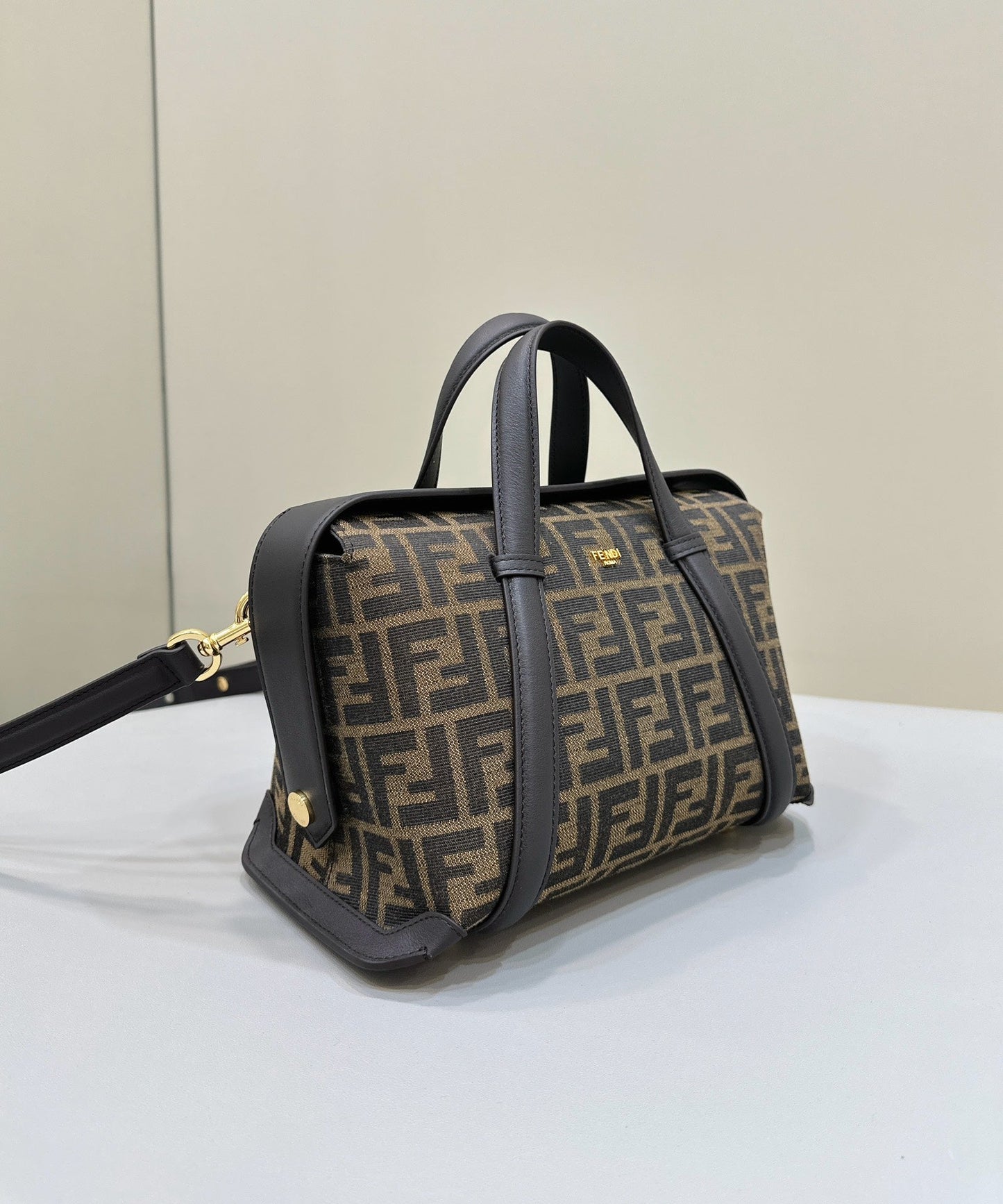 BOLSO FENDI 27 EN TEJIDO JACQUARD NEGRO MEZCLA MARRÓN CON PIEL DE BECERRO
