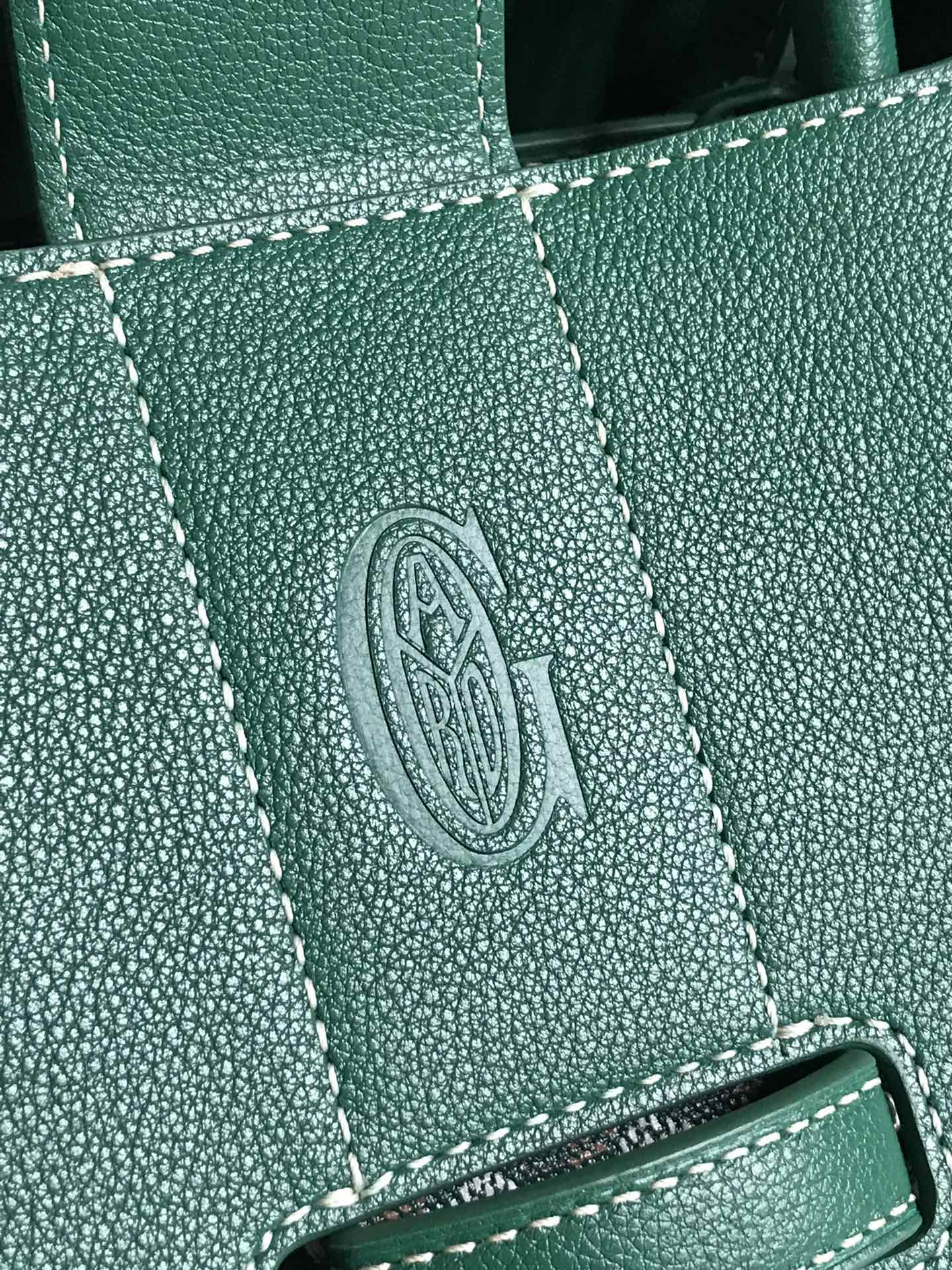 BOLSO SAIGON SOUPLE 34 EN LONA GOYARDINE VERDE Y PIEL DE BECERRO