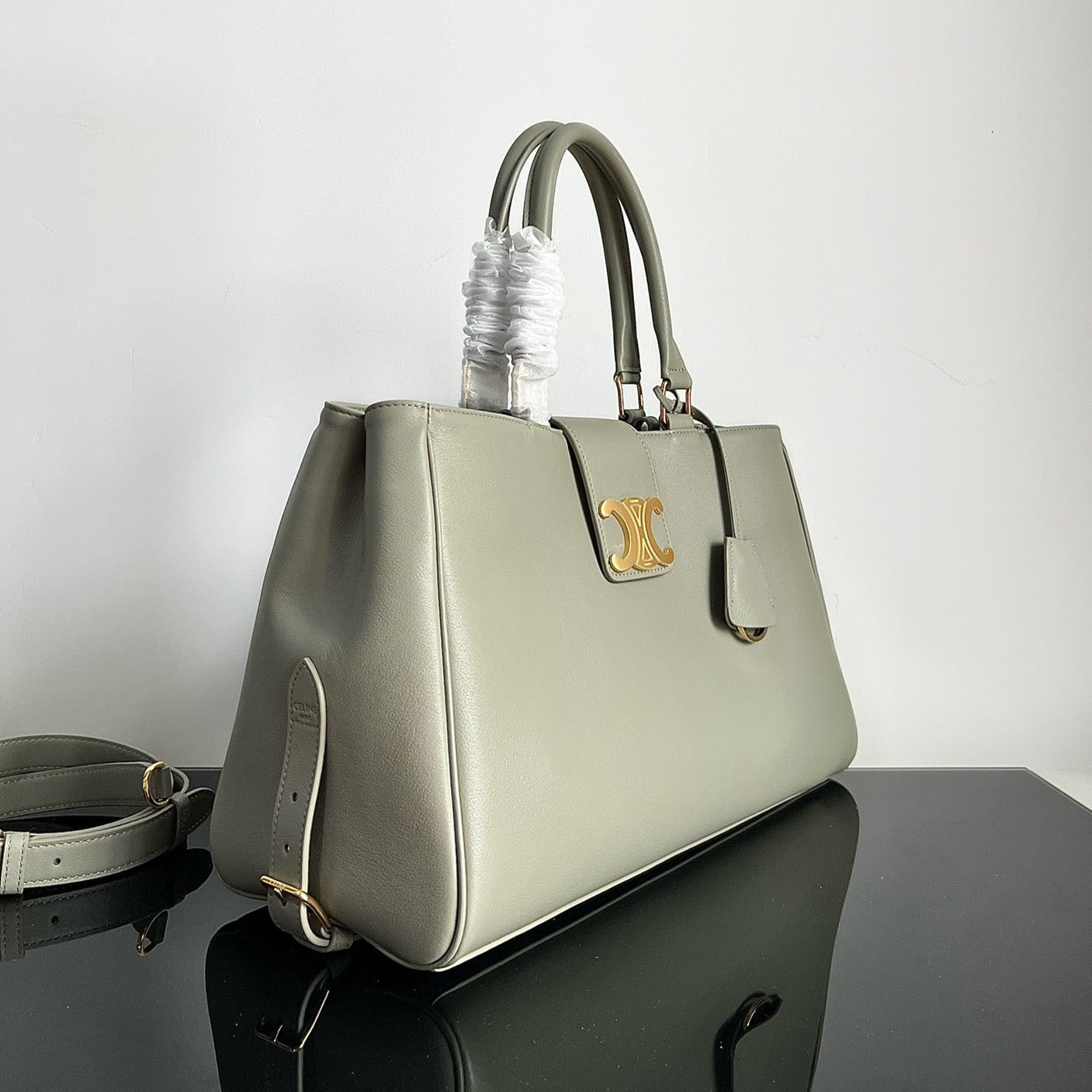 SAC À MAIN TRIOMPHE 37 EN CUIR DE VEAU SOUPLE BEIGE EICRU