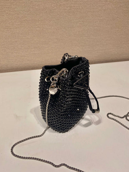 MINI BOLSO CUBO 12 EN TELA DE NYLON NEGRO ADORNADO CON CRISTALES