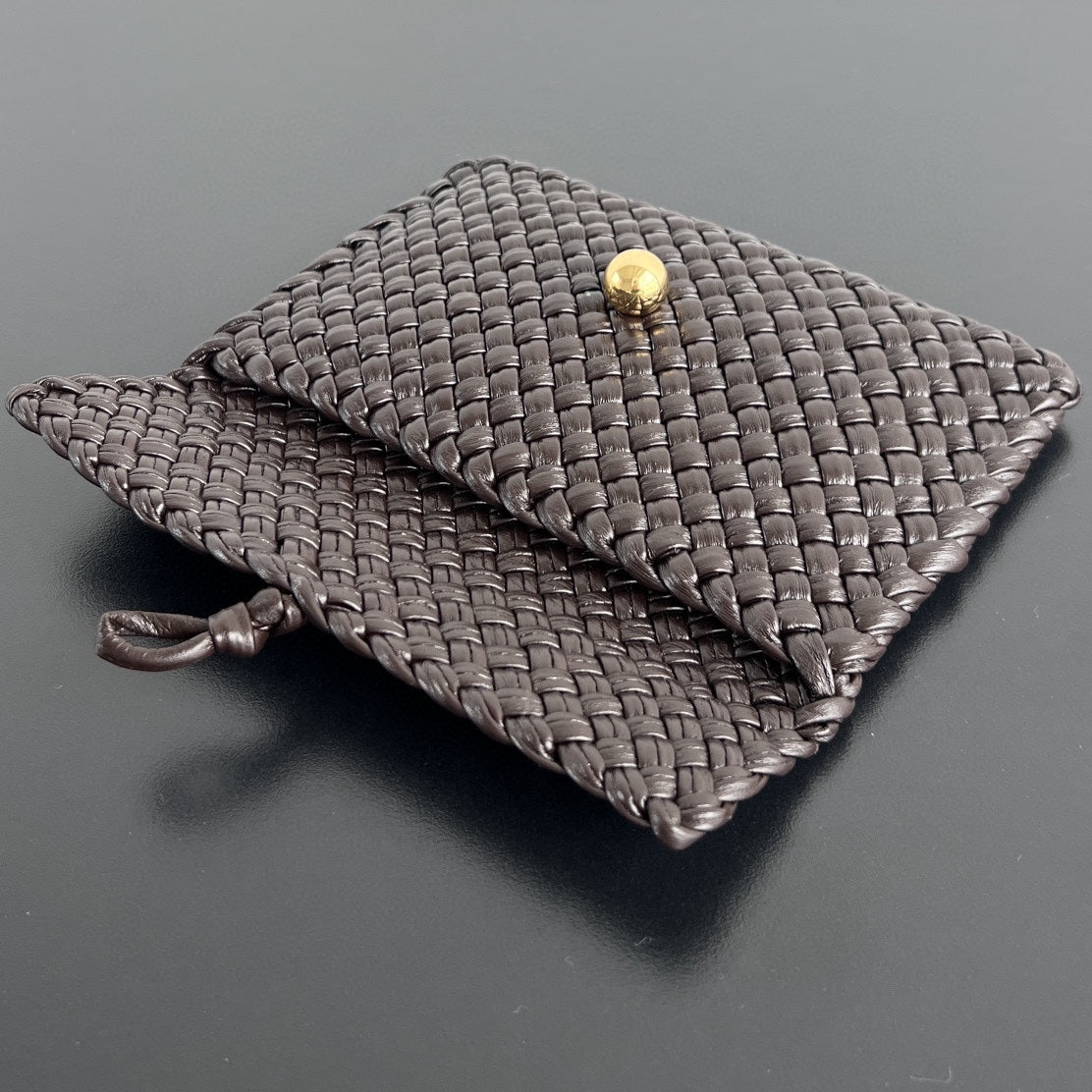 BOLSO MINI COBBLE 20 EN PIEL DE CORDERO MARRÓN OSCURO