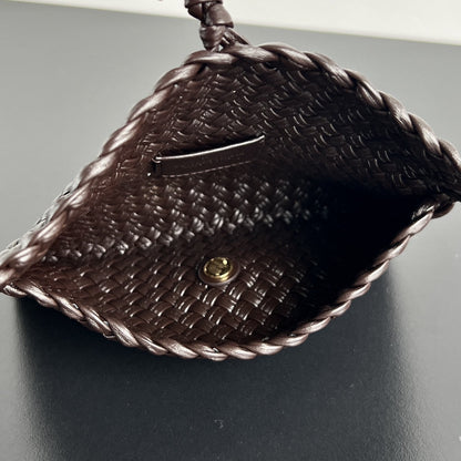 BOLSO MINI COBBLE 20 EN PIEL DE CORDERO MARRÓN OSCURO