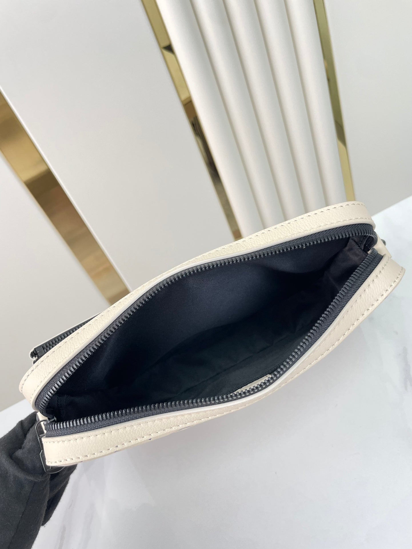 TRIO MESSENGER 25 EN PIEL DE BECERRO SOMBRA MONOGRAMA AZUL CREMA