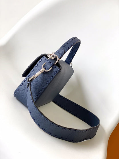 Bolso Fend Baguette 27 de piel de becerro azul oscuro Shw 
