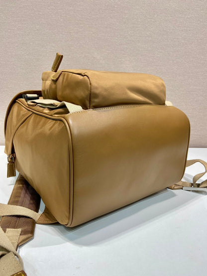 SAC À DOS 45 EN RE-NYLON MARRON CIDRE ET GARNITURES EN CUIR DE VEAU