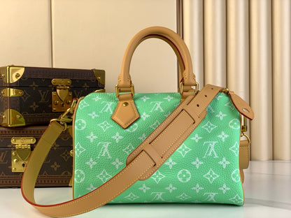 SPEEDY P9 BANDOULI¨¨RE 25 IN EMERALD GREEN MONOGRAM CALFSKIN