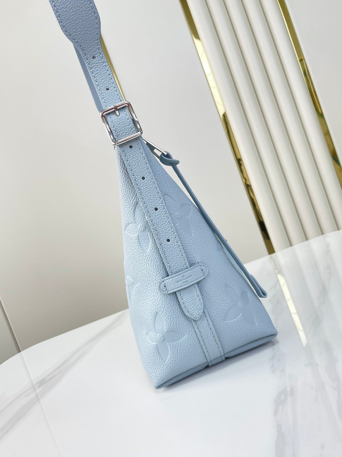 CARRYALL PM 29 DE PIEL EMPREINTE MONOGRAMA AZUL HERMOSO