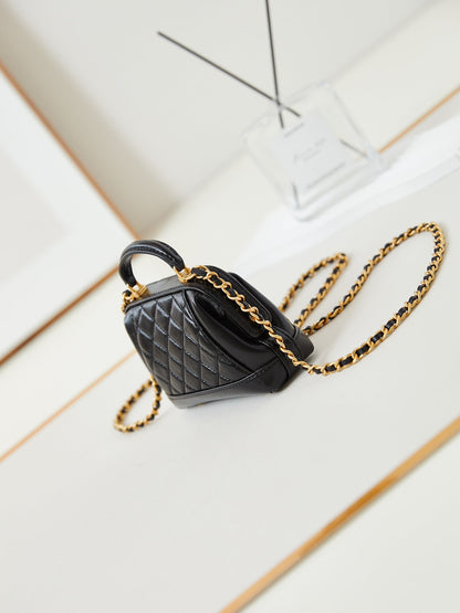 CC 24A Mini bolso de mano con asa superior, 13 cm, cuero encerado negro, herrajes dorados 238455