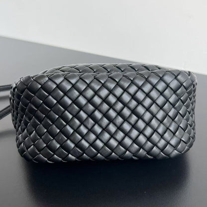 Petit sac à main BV Cobble Top Handle 23 cm en cuir d'agneau noir