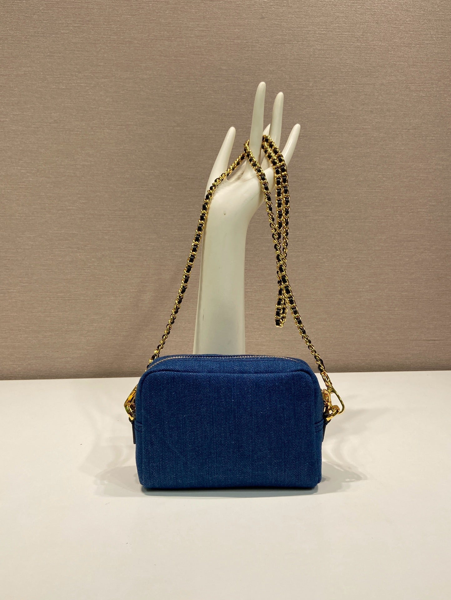 MINI SAC 14 EN DENIM BLEU AZUR QUINCAILLERIE DORÉ