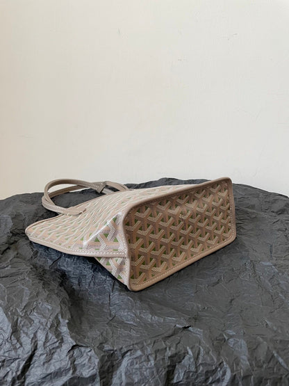 BOLSO ANJOU MINI 20 EN LONA GOYARDINE MIXTA GRIS VERDE Y PIEL DE BECERRO