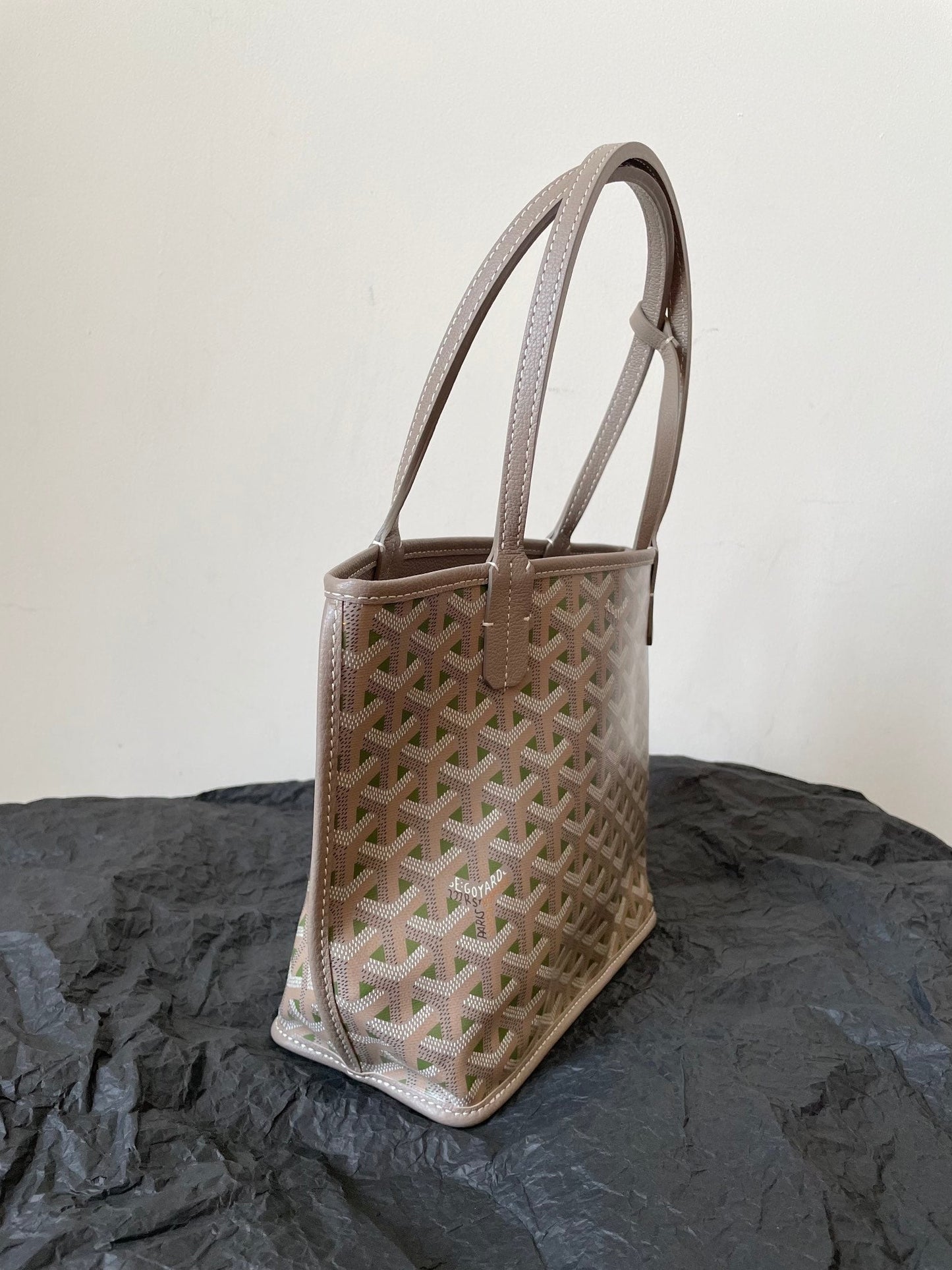 BOLSO ANJOU MINI 20 EN LONA GOYARDINE MIXTA GRIS VERDE Y PIEL DE BECERRO
