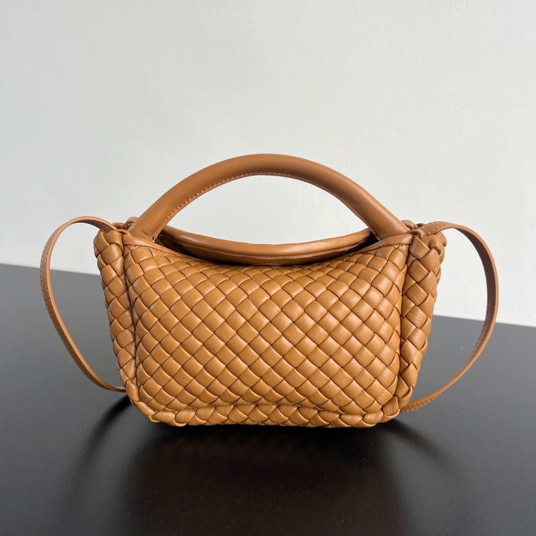 Petit sac à main BV Cobble avec poignée supérieure 23 cm en cuir d'agneau doré
