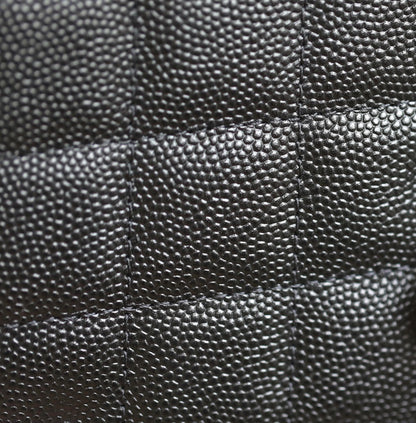 Sac à main CC 25C 18 cm en cuir de veau grainé noir