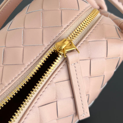 Sac à main BV Loop Top Handle 19 cm en cuir d'agneau rose pastel