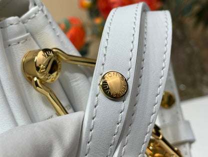 LV x TM Coussin BB 21 cm Piel de cordero con monograma en relieve multicolor blanco